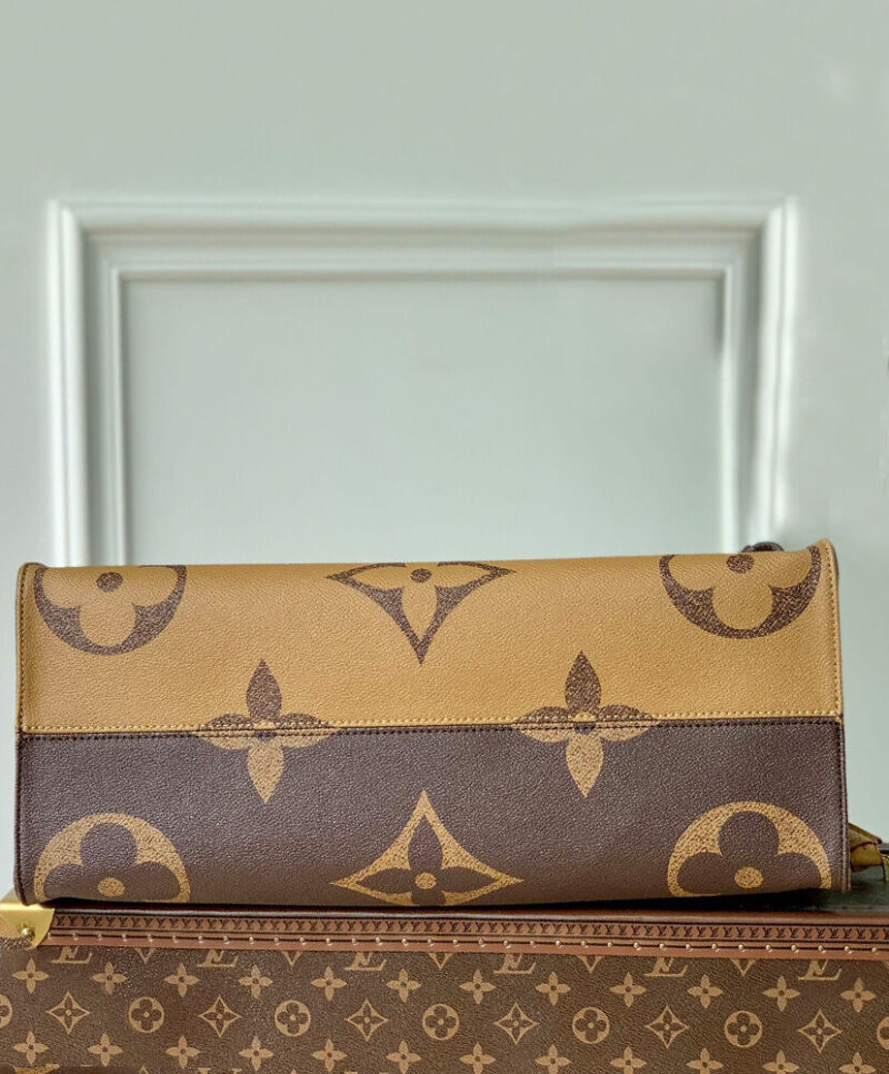 Louis Vuitton OnTheGo Voyage M46823 Brown